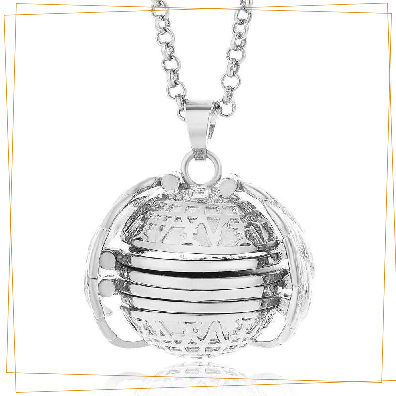 CZTICLE® Expandable 4 Photo Locket Necklace